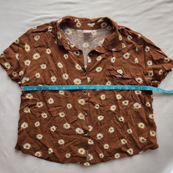 Short Sleeve Button Down Shirt Daisy's Brown NOBO Juniors Sz Med to LG - Picture 3 of 8